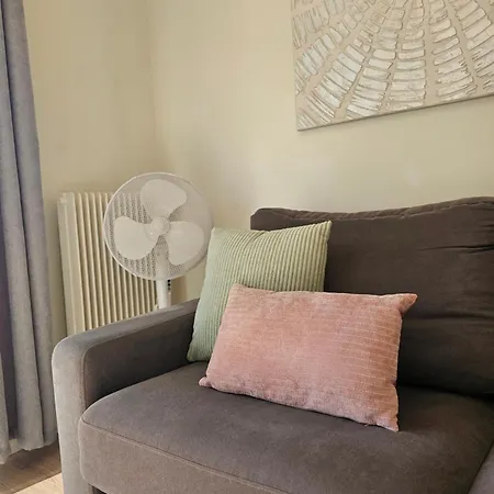Apartment Lumineux , Parking, Balcon, Centre De Tours