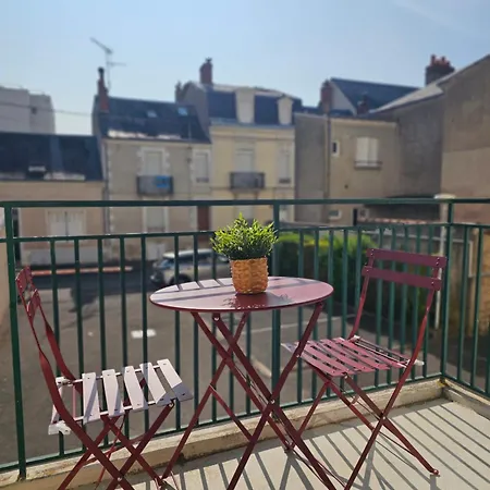 Lumineux , Parking, Balcon, Centre De