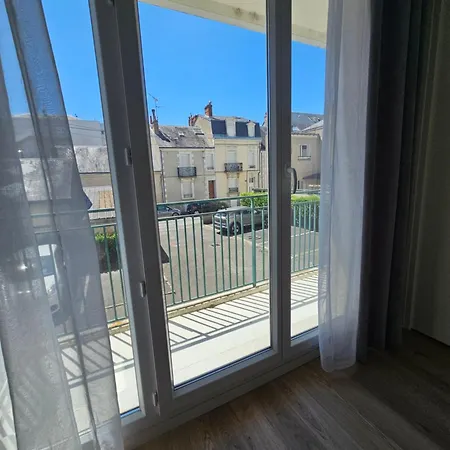 Apartment Lumineux , Parking, Balcon, Centre De *